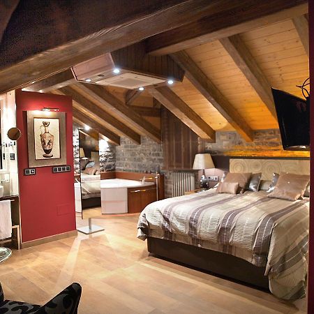 Aparta-Hotel Puertolas Escuer Екстер'єр фото