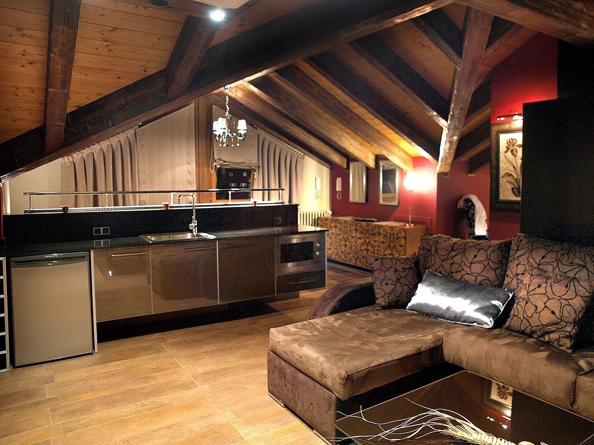 Aparta-Hotel Puertolas Escuer Екстер'єр фото