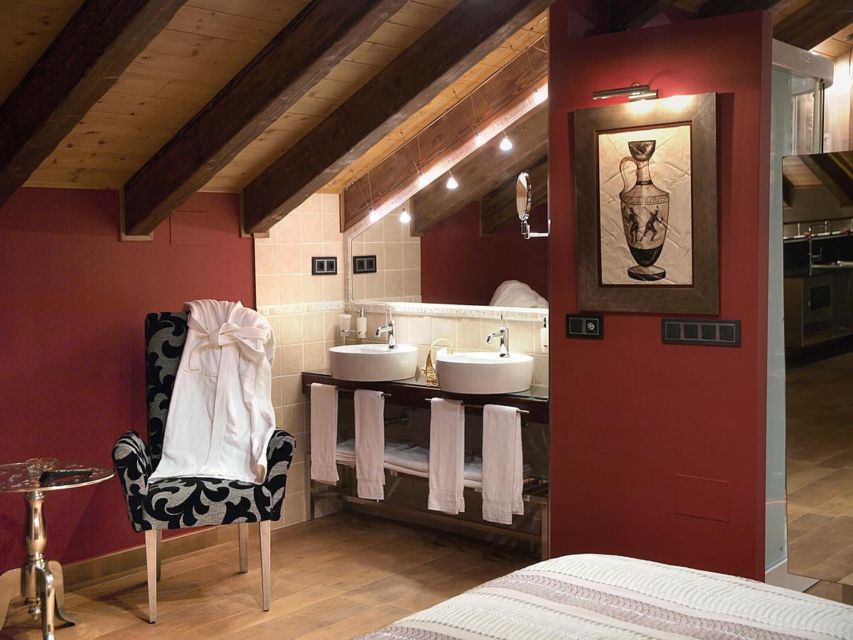 Aparta-Hotel Puertolas Escuer Екстер'єр фото