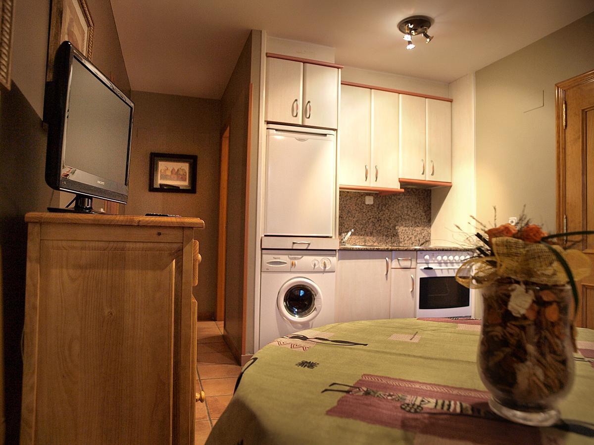 Aparta-Hotel Puertolas Escuer Екстер'єр фото