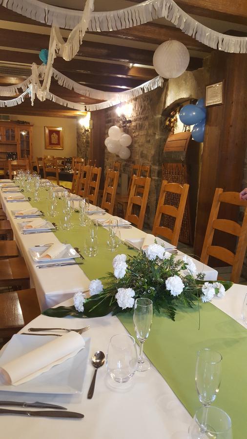 Aparta-Hotel Puertolas Escuer Екстер'єр фото