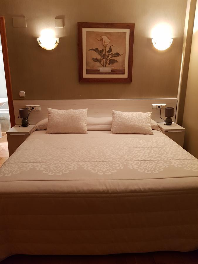Aparta-Hotel Puertolas Escuer Екстер'єр фото