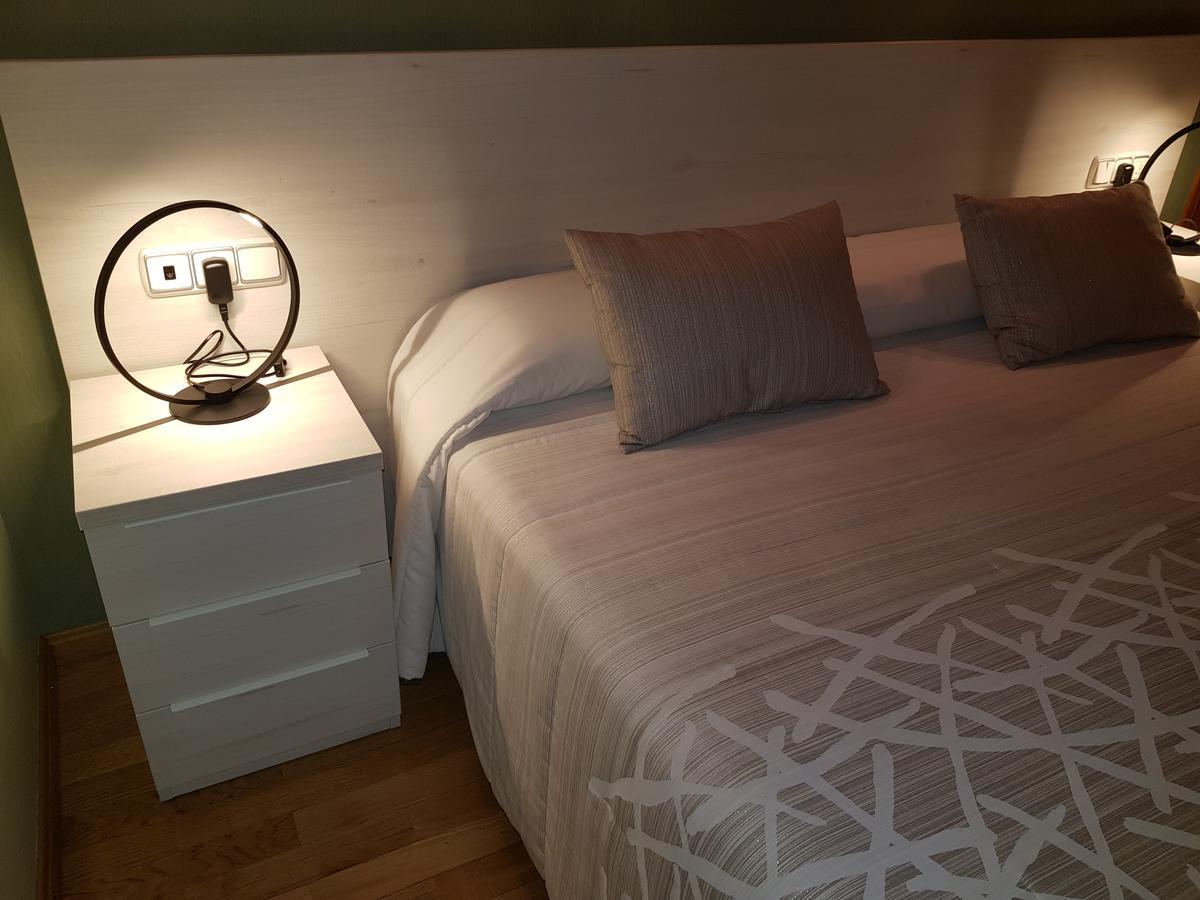 Aparta-Hotel Puertolas Escuer Екстер'єр фото