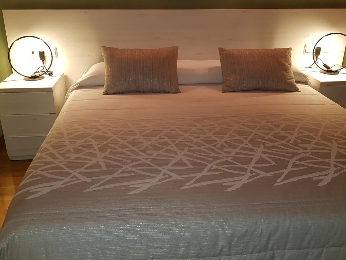 Aparta-Hotel Puertolas Escuer Екстер'єр фото